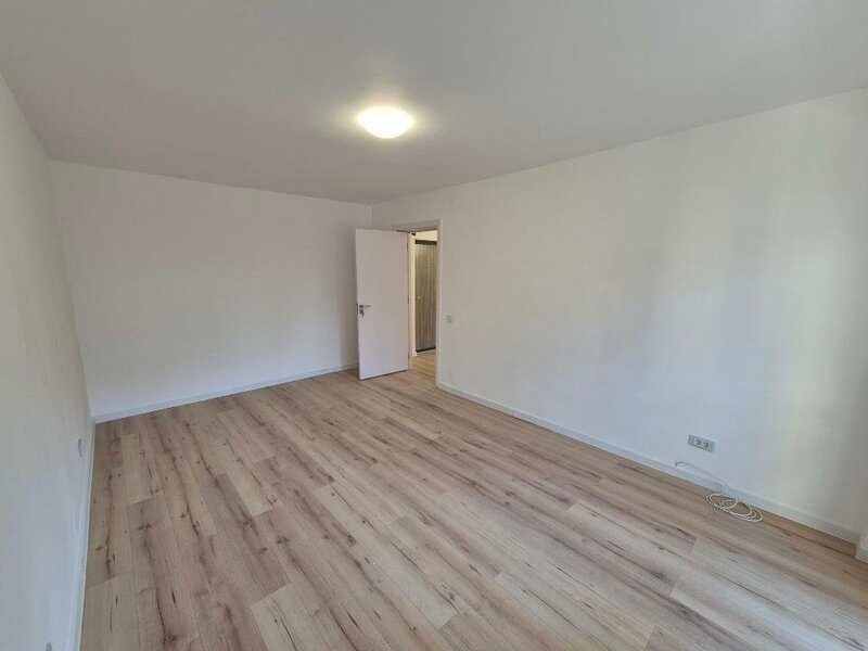 Mosilor, stradal, Eminescu, Titu Maiorescu, 6 minute metrou Obor