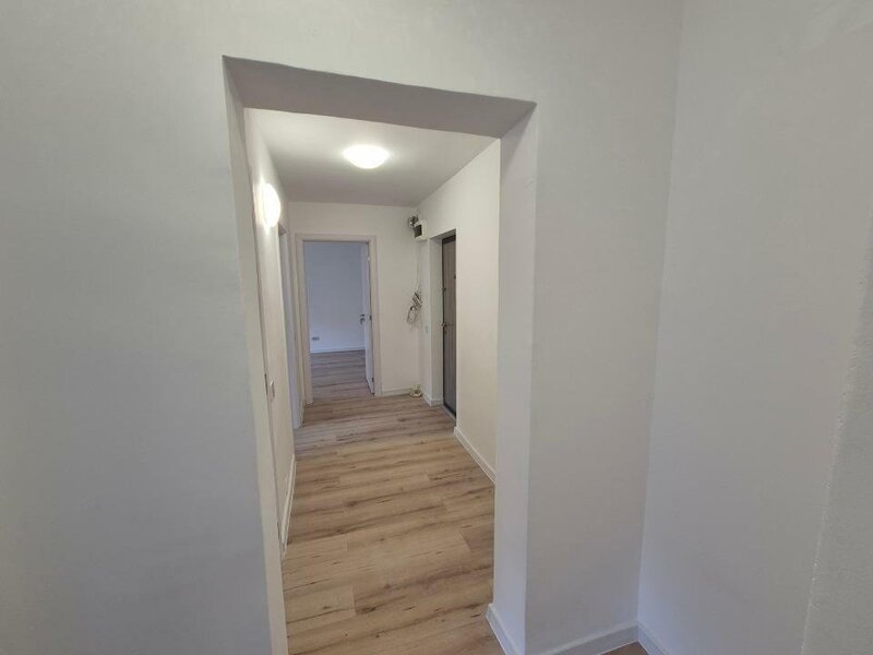 Mosilor, stradal, Eminescu, Titu Maiorescu, 6 minute metrou Obor