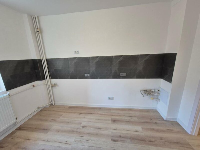 Mosilor, stradal, Eminescu, Titu Maiorescu, 6 minute metrou Obor