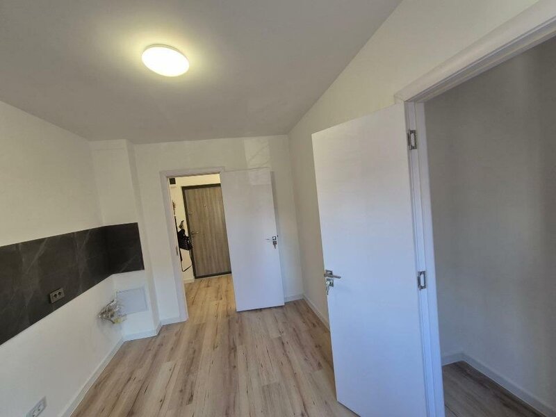 Mosilor, stradal, Eminescu, Titu Maiorescu, 6 minute metrou Obor