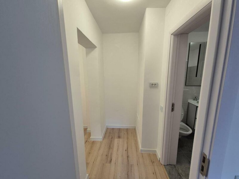 Mosilor, stradal, Eminescu, Titu Maiorescu, 6 minute metrou Obor