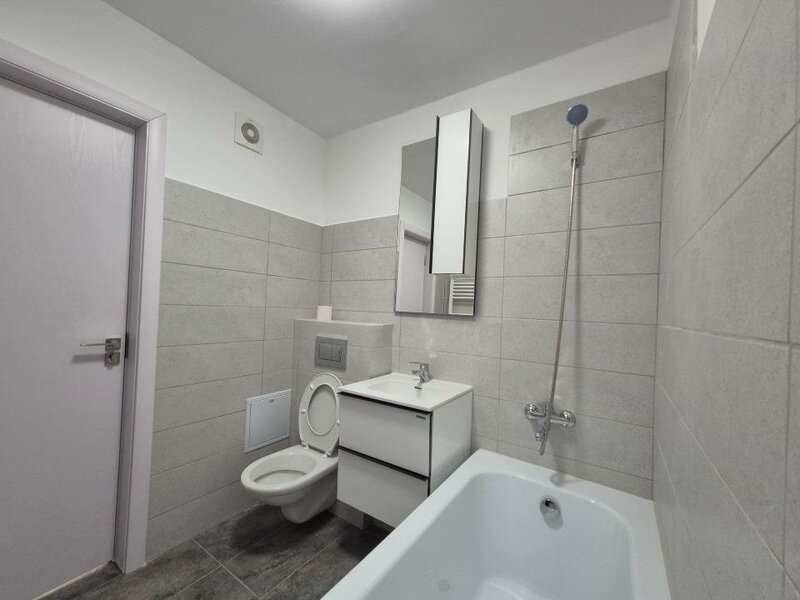 Mosilor, stradal, Eminescu, Titu Maiorescu, 6 minute metrou Obor