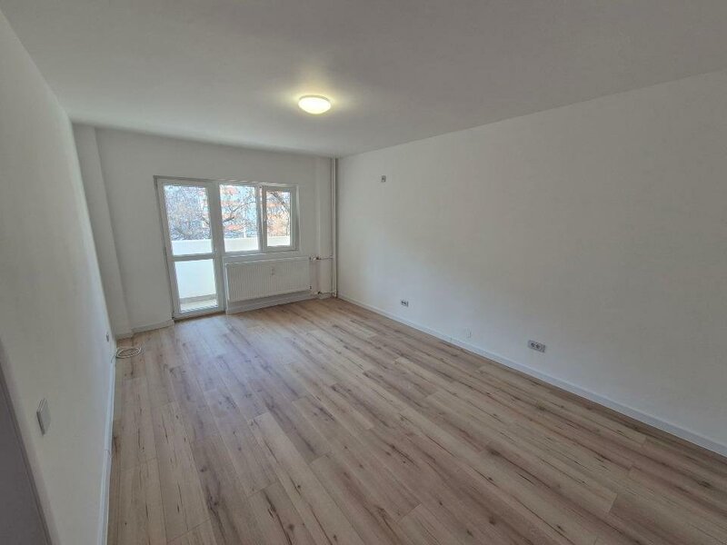 Mosilor, stradal, Eminescu, Titu Maiorescu, 6 minute metrou Obor